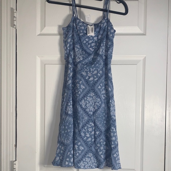 miley+molly Dresses & Skirts - Blue Floral Mini Dress